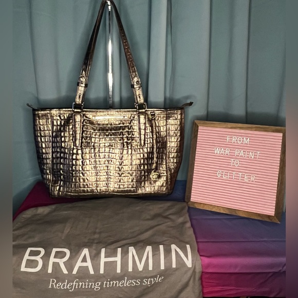 Brahmin Handbags - Brahmin Womens Croc Embossed Metallic Gold
Shoulder Bag